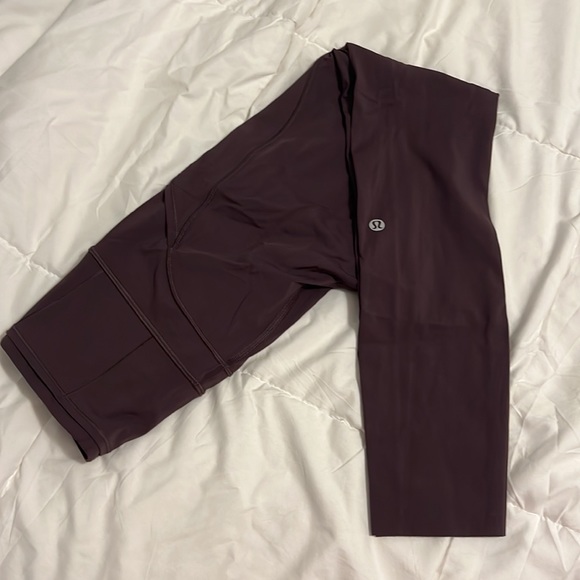 Lululemon Fast & Free raw hem size 4; 25” inseam - Picture 4 of 4